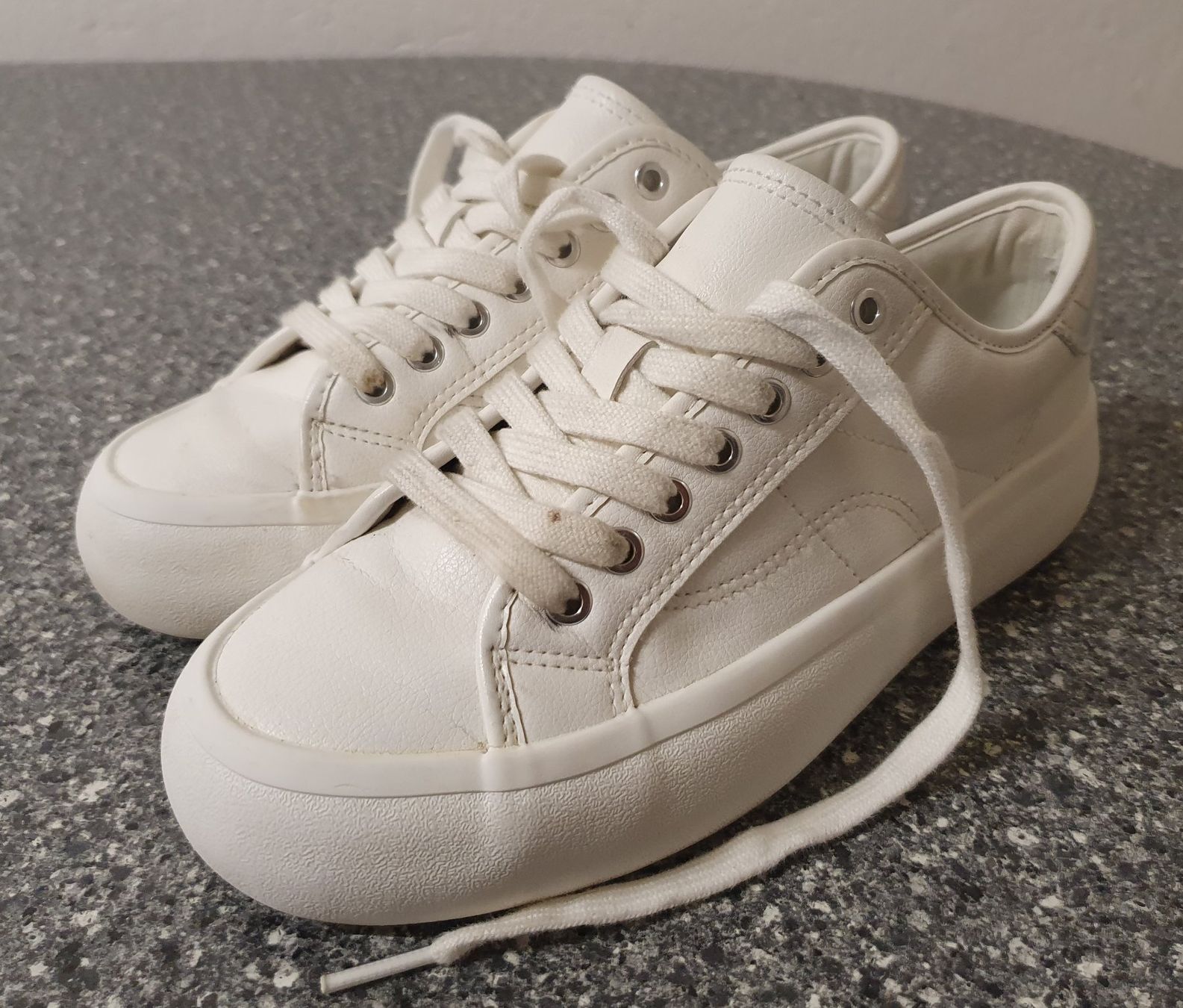 Zara Scarpe da donna: Zara Platform Sneaker, Top-Zustand, Gr. 36 – Usato da Birmenstorf AG venduto da tritonius 1