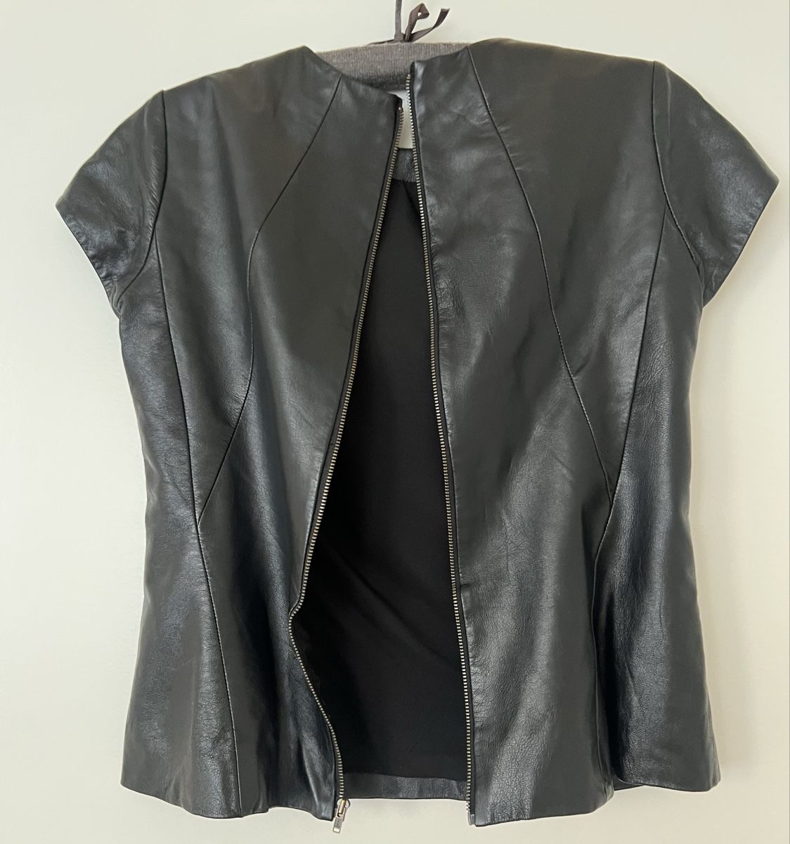 Top: Charlotte Ronson Leather Top, Size 8, Excellent Condition! – Usato da Zürich venduto da son_f7qw 2