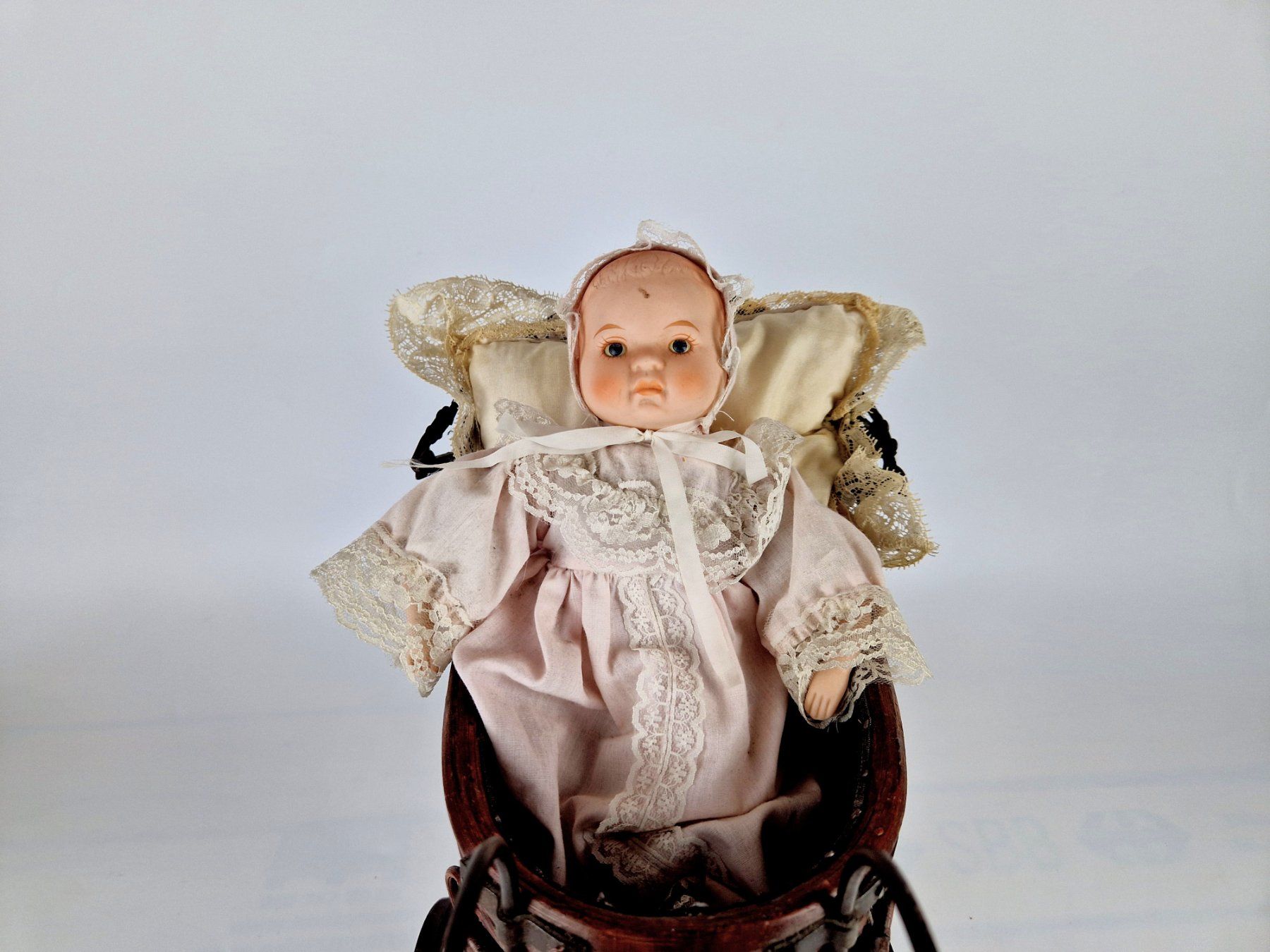 Puppenwagen: Puppenwagen mit Puppe – Gebraucht aus Muhen von Restwert_Muhen 3