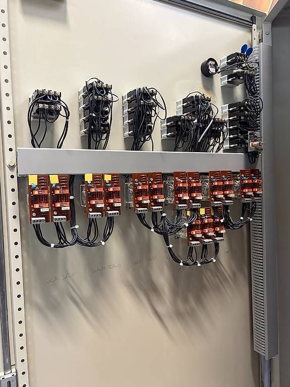Alimentazione elettrica: Schaltschrank inkl. Inhalt – Usato da Wetzikon ZH venduto da emb_en_8714 1