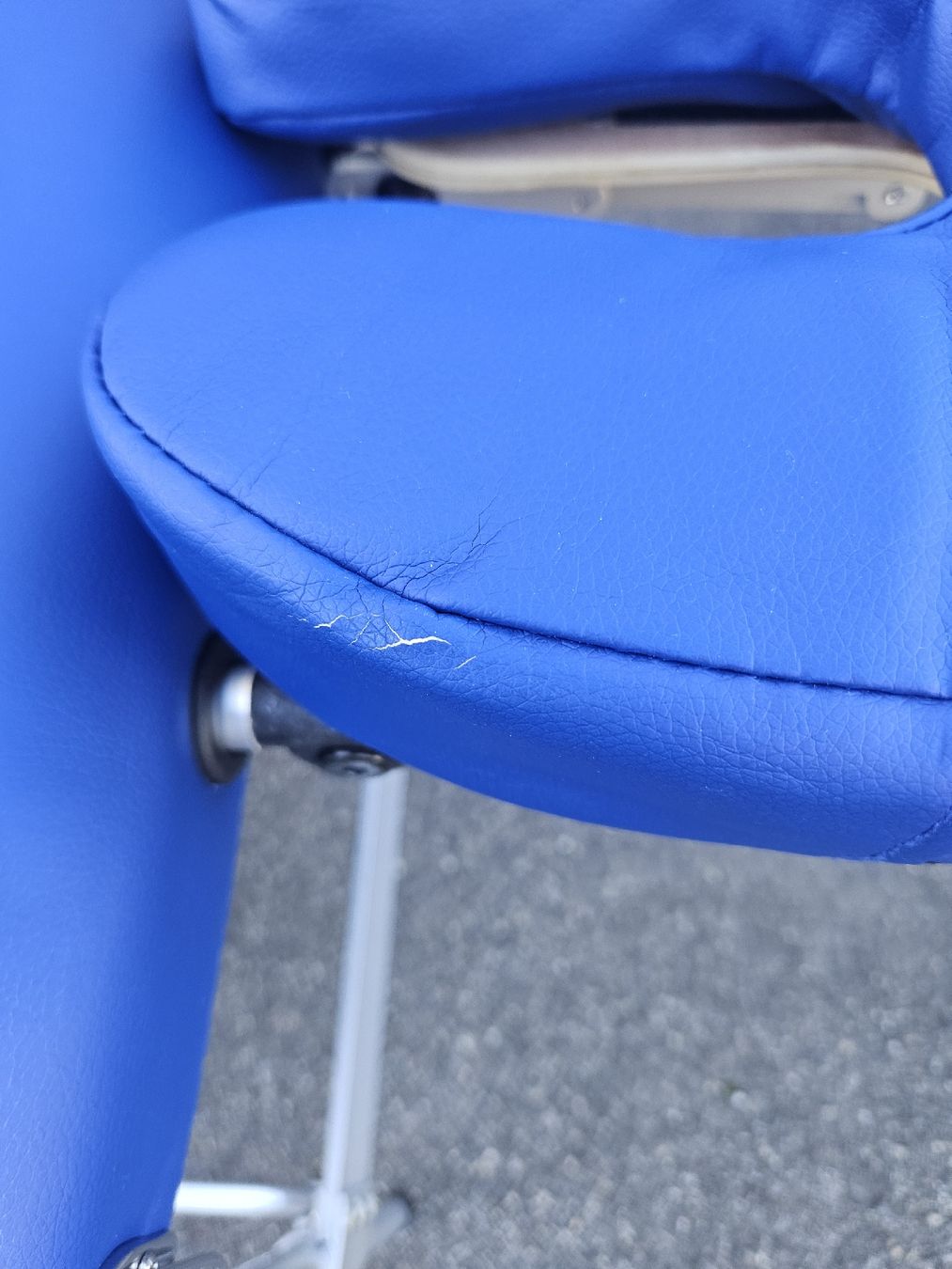 Dispositivi per massaggi: klappbar Massage Bett – Usato da Riedt b. Erlen venduto da bluerunner 3