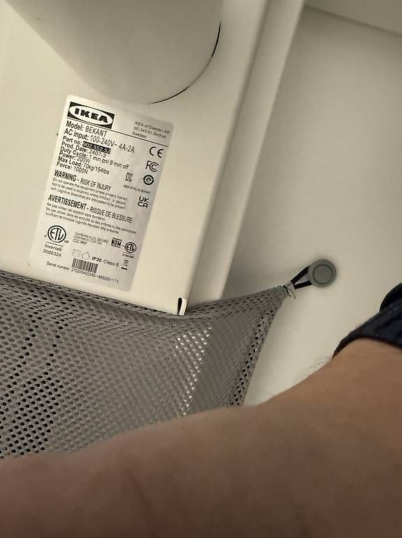 Pasti del neonato: BEKANT complete with also top part - IKEA ref 902.552.52 – Usato da Dübendorf venduto da cos_xjv8