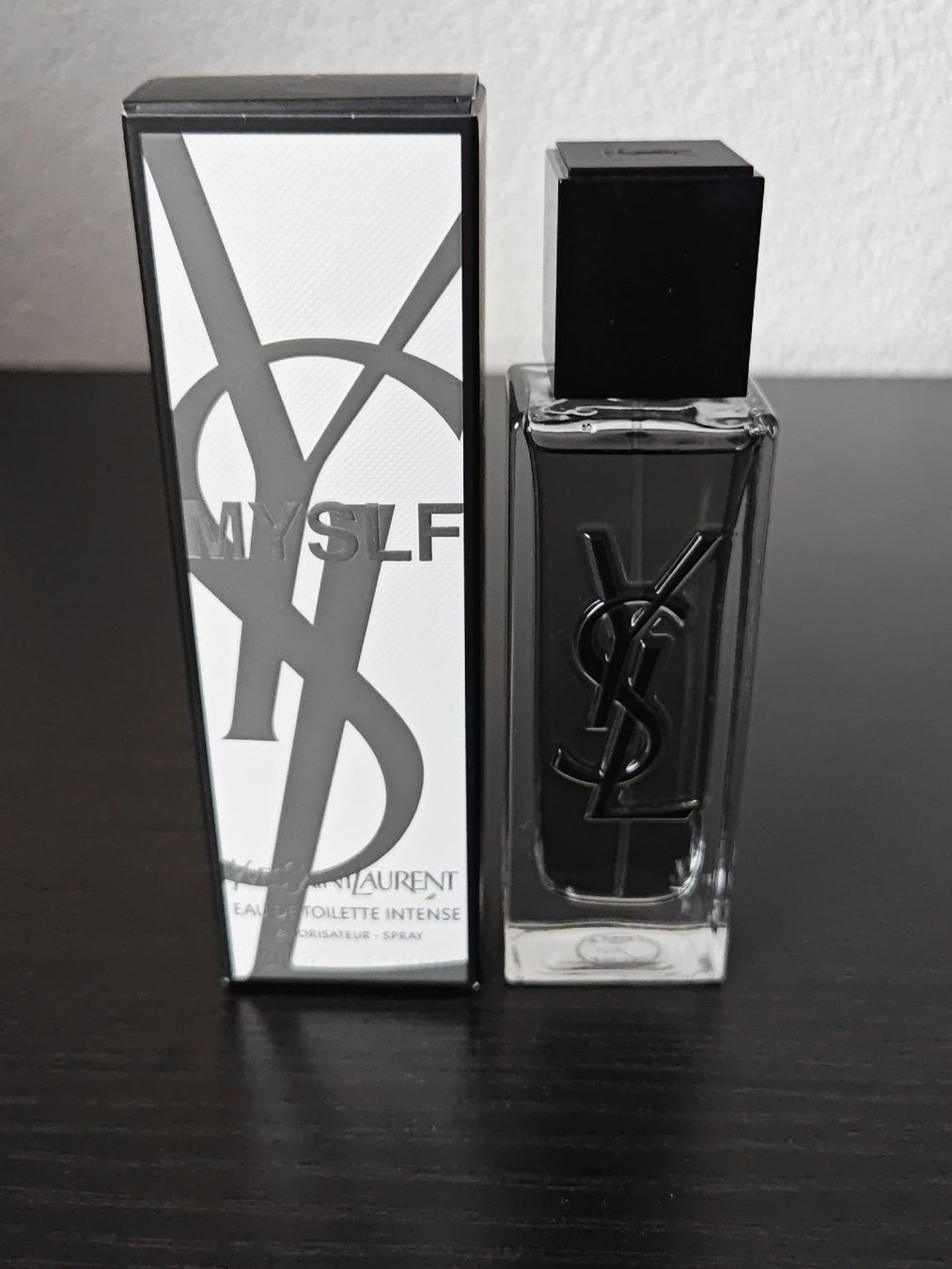 Saint Laurent Parfums & Eau de Toilette: Yves Saint Lorant  – Neuf avec emballage d'origine à Dulliken par veg_wr9m