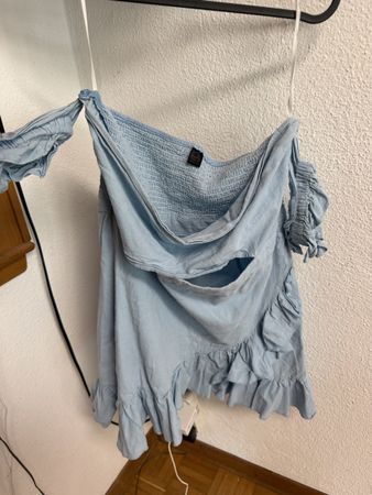 Kleid hellblau Grösse L Rüschen gerafft Schulterfrei