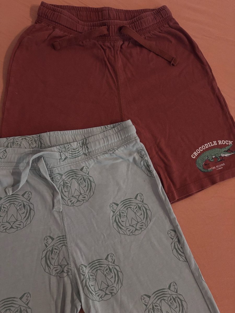 H&M Pantaloni: 2 Shorts 128 H&M – Usato da Regensdorf venduto da Piritatti 1