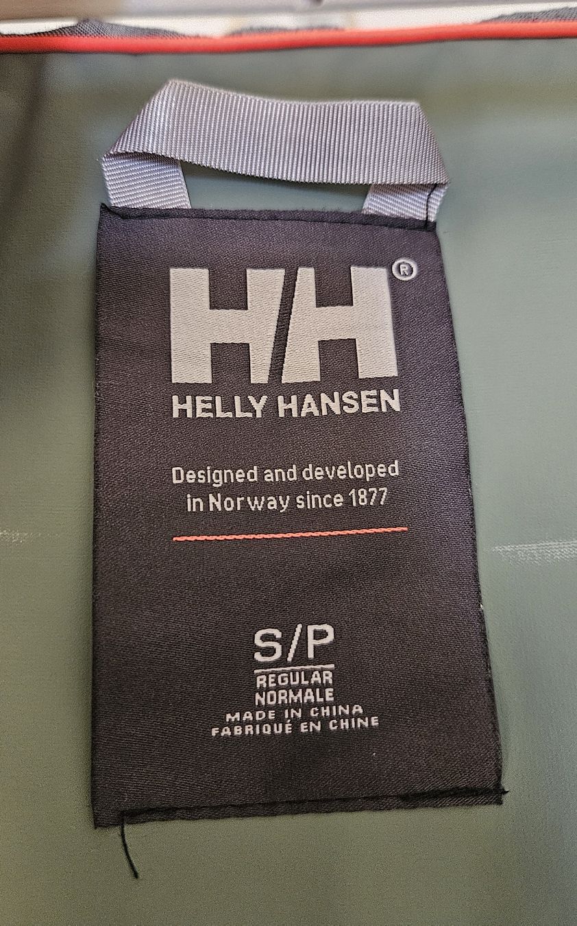 Helly Hansen Jacken: Helly Hansen olive raincoat, size S – Gebraucht aus Zürich von ada_xqw6 3