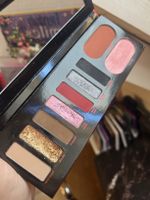 Schöne Lidschatten Palette inkl Lippengloss