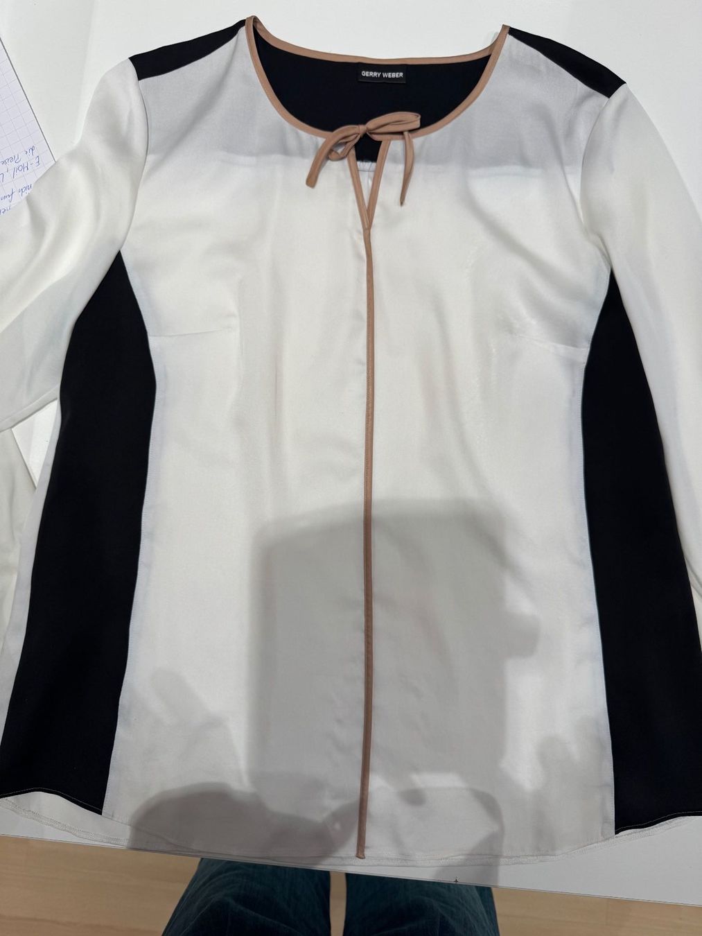Gerry Weber Camicette: Gerry Weber Bluse, Gr. 42, neuwertig – Nuovo (secondo la descrizione) da Oberrohrdorf venduto da maggys15 3