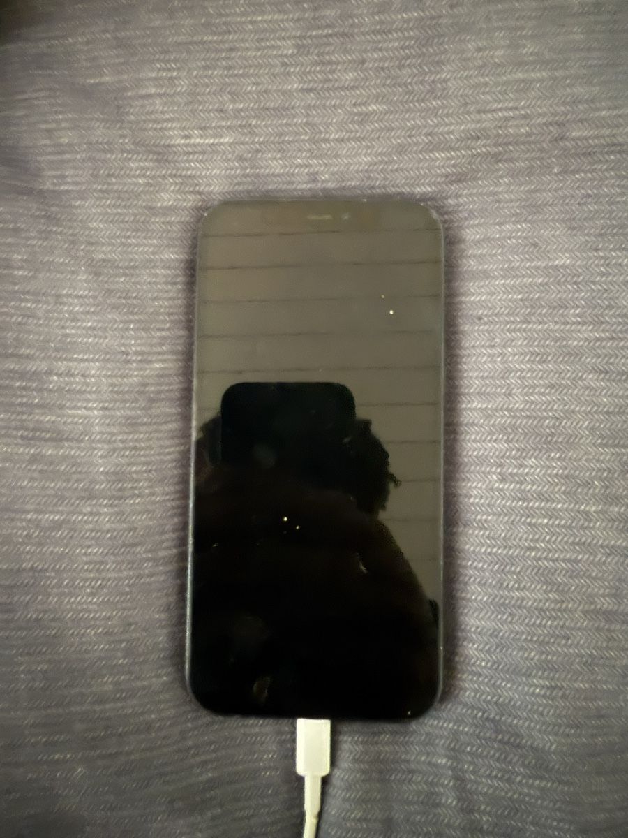 Apple Telefoni cellulari / Smartphones: iPhone 12 64GB Display reagiert nicht mehr – Difettoso da Meinisberg venduto da sch_xhk5