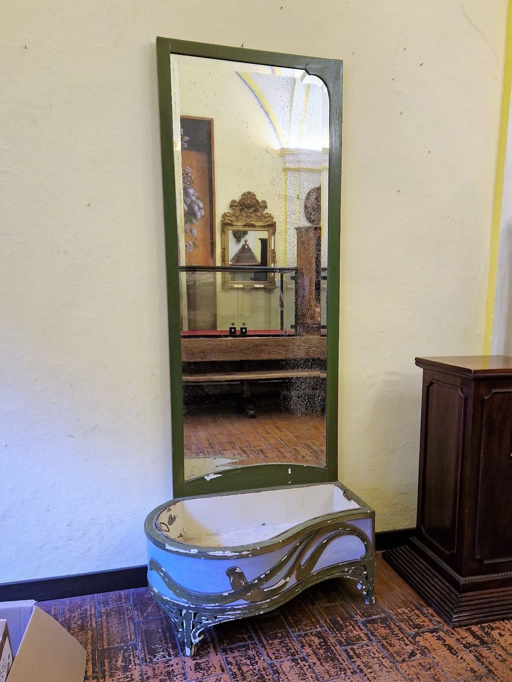 Specchi: Jardiniere mit Spiegel Jugendstill um 1900. – Usato da Locarno venduto da BellTicino