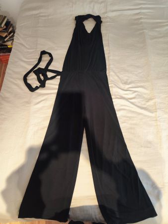 Combinaison noire dos nu chez ZARA