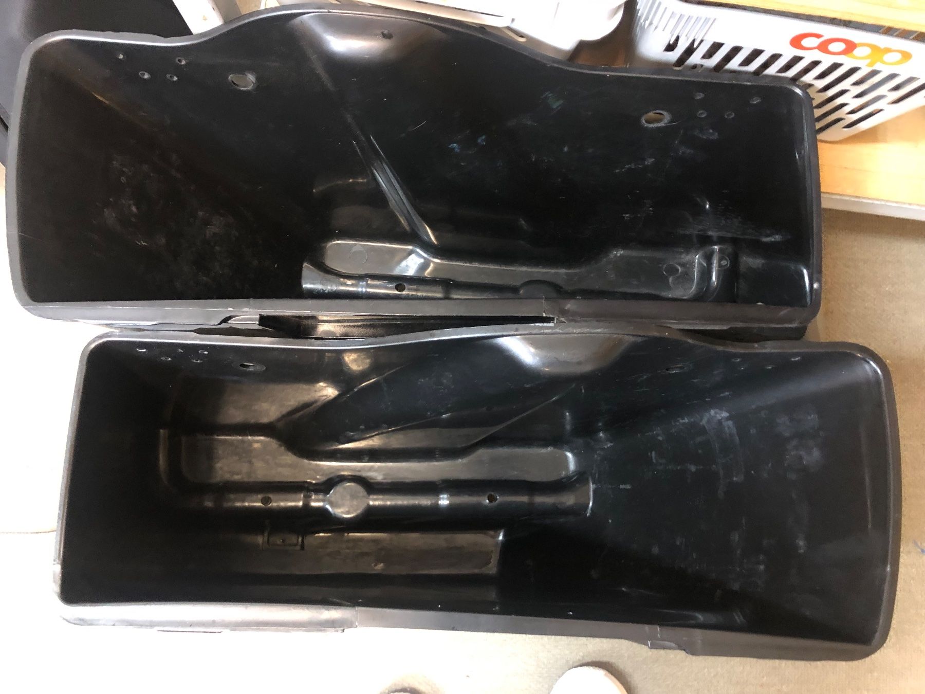 Harley-Davidson Borse: Harley Davidson Hartschalen Seitentaschen – Usato da Brunnen venduto da Allerwaren 5