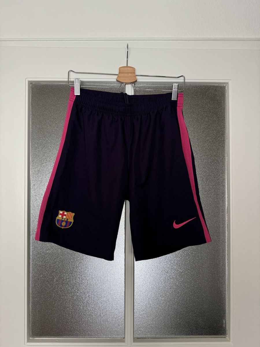 Porte da calcio e da hockey: FC Barcelona Shorts – Nuovo (secondo la descrizione) da Basel venduto da Move17