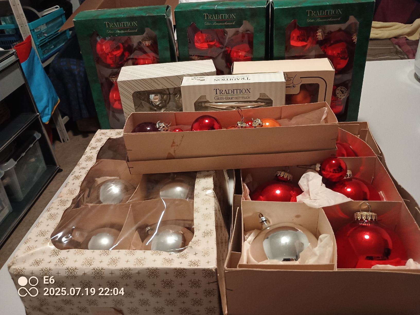 Tutte le decorazioni: Paket mit Weihnachts/Baumschmuck – Usato da Zürich venduto da Mitzi6