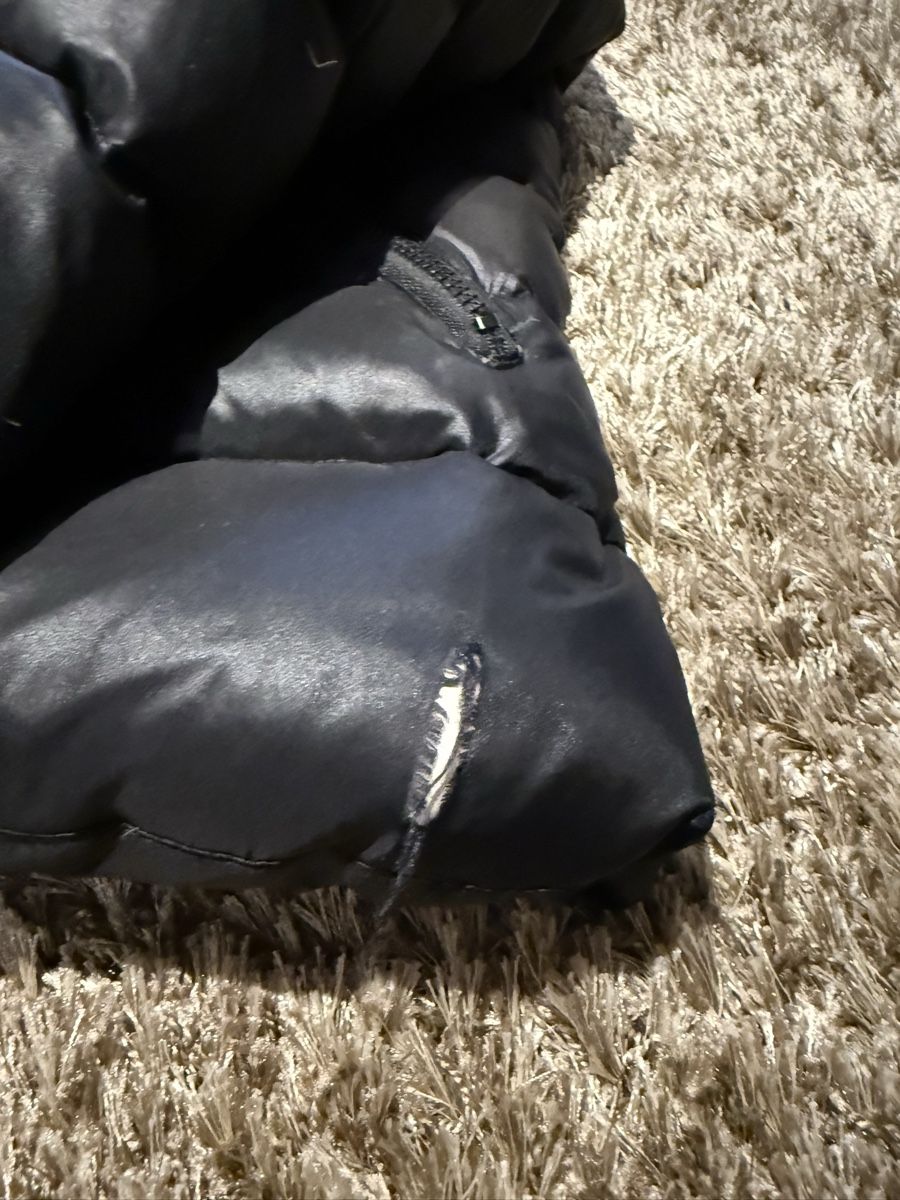 Moncler Jacken: Moncler Jacke Maya Schwarz ab 1.- – Gebraucht aus Küsnacht ZH von ell_8pht 1
