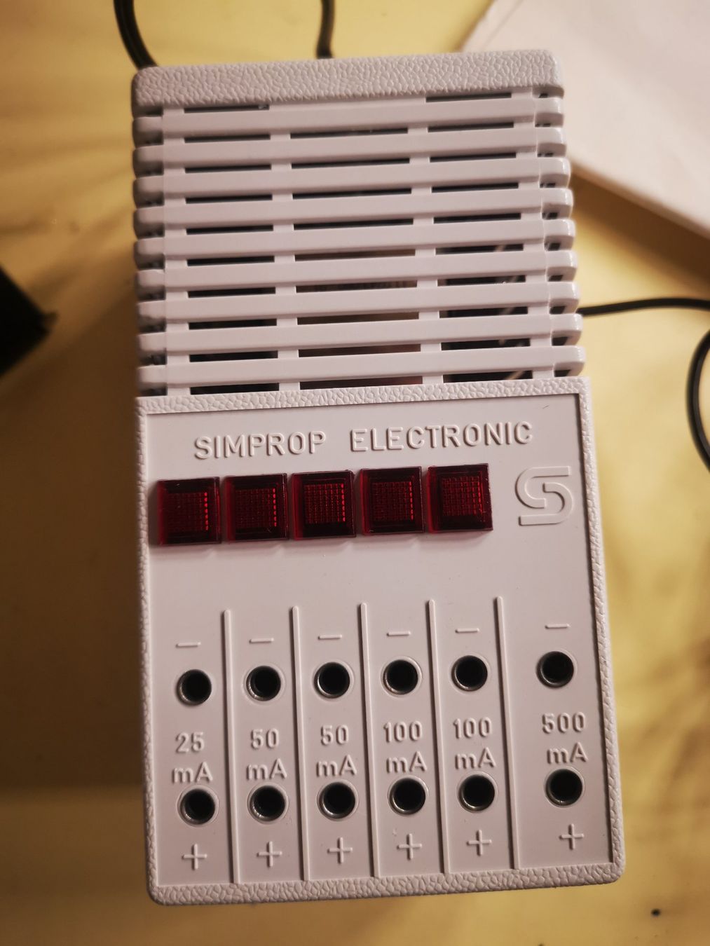 Simprop Caricabatterie: Simprop Electronic Ladegerät – Usato da Crissier venduto da froerli 3