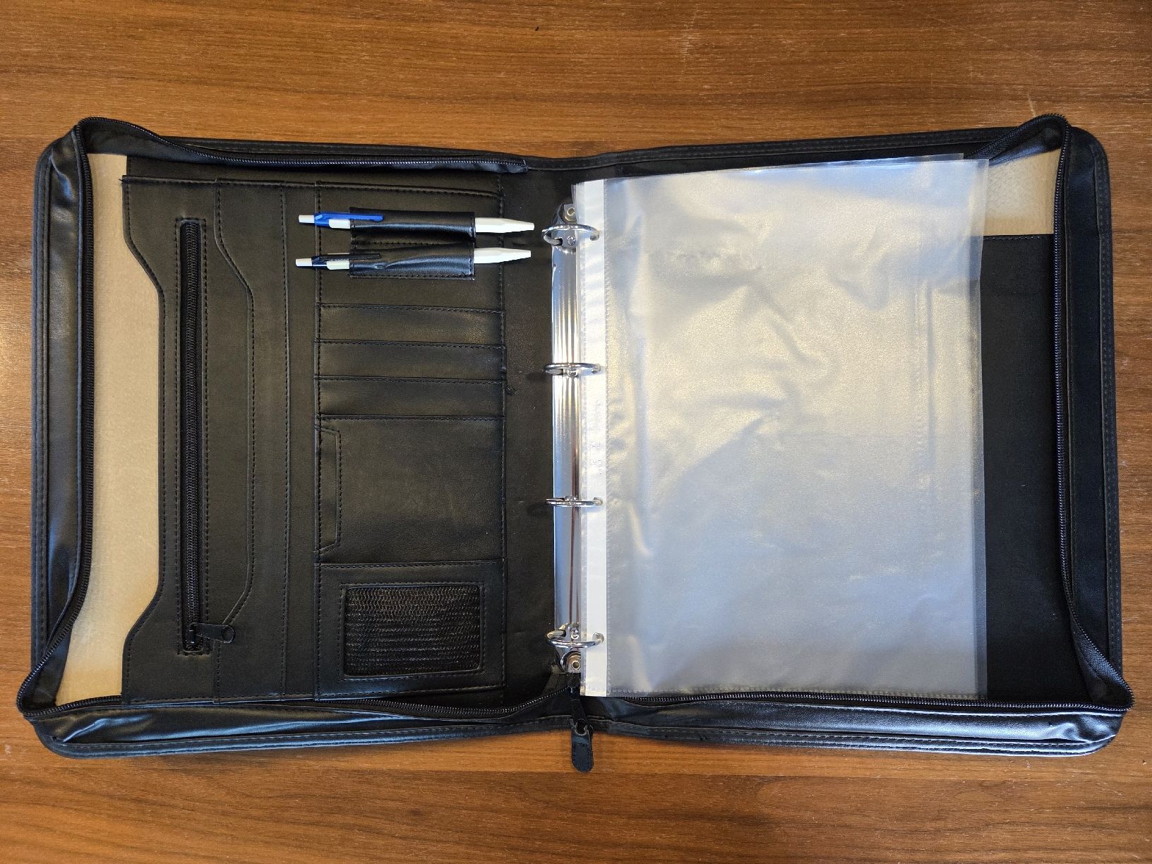 Koffer & Taschen: Schreibmappe Leder schwarz – Neu (gemäss Beschreibung) aus Eglisau von Orange_Lion 1
