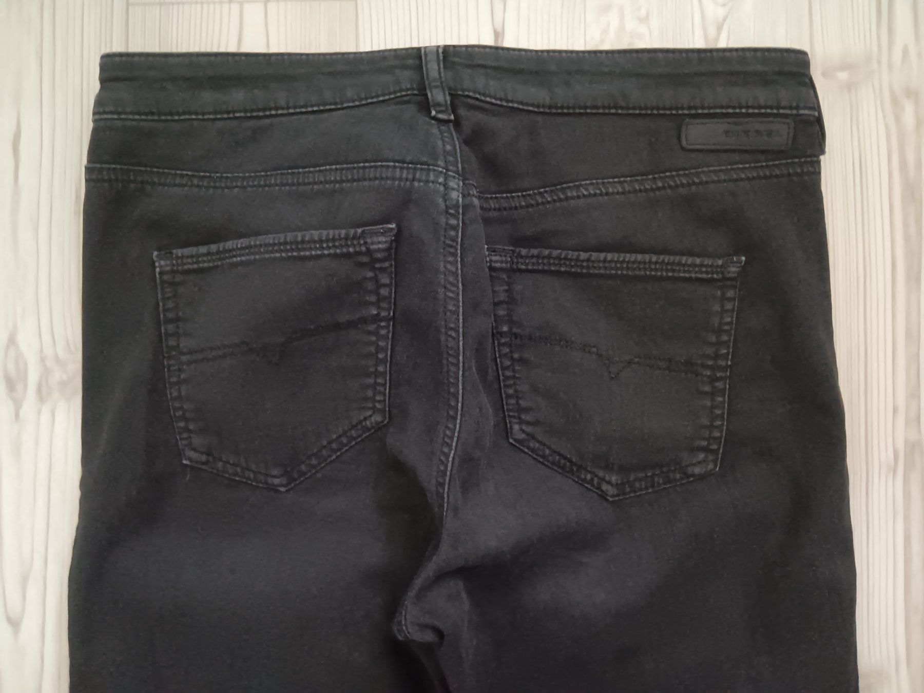 Diesel Jeans: DIESEL Jeans DORIS taille / Grosse 29 – Usato da Cossonay-ville venduto da Super-Price-Quality 6