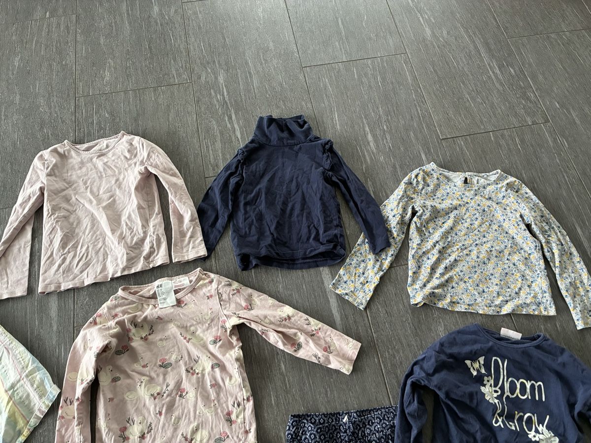 Lotti & Set di vestiti: Mädchen Kleiderpaket, 13-teilig, Grösse 104 – Usato da Muhen venduto da Sally203 3