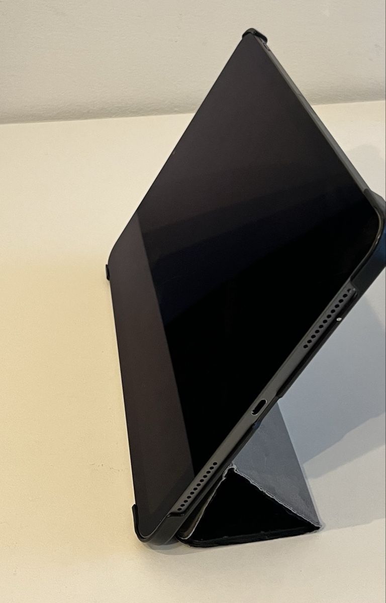 Apple Tablet PC: iPad Air 4Gen 64GB – Usato da Chur venduto da simii_lo