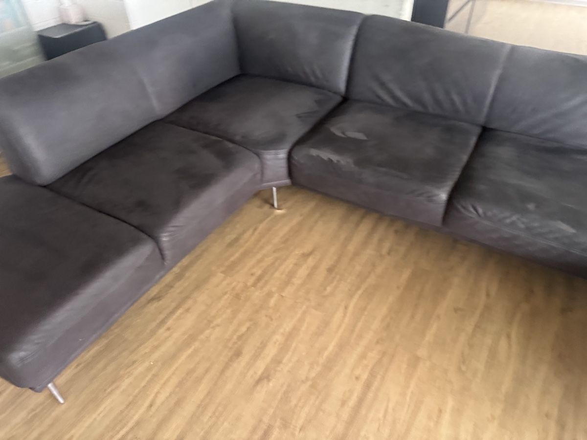 Divani: Grosses Ecksofa, dunkelgraues Microfaser, Top Zustand! – Usato da Schnottwil venduto da Garuso 4