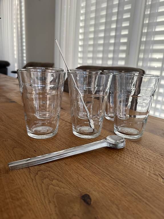 Verres: Nespresso Gläser mit Löffel – Neuf avec emballage d'origine à Münsingen par JelenaHodak 1