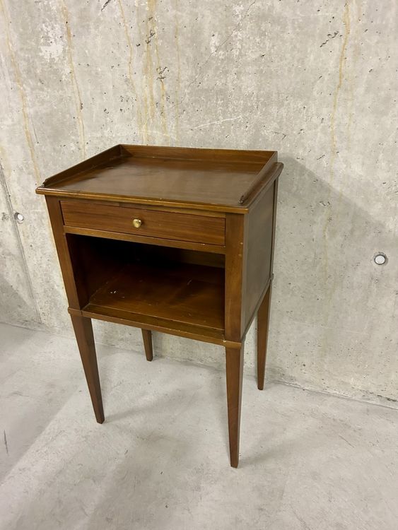 Mid Century Modern Nachttisch Aus Holz - Hoher Beistelltisch Mit Offenem Regal (40x30x55 Cm)