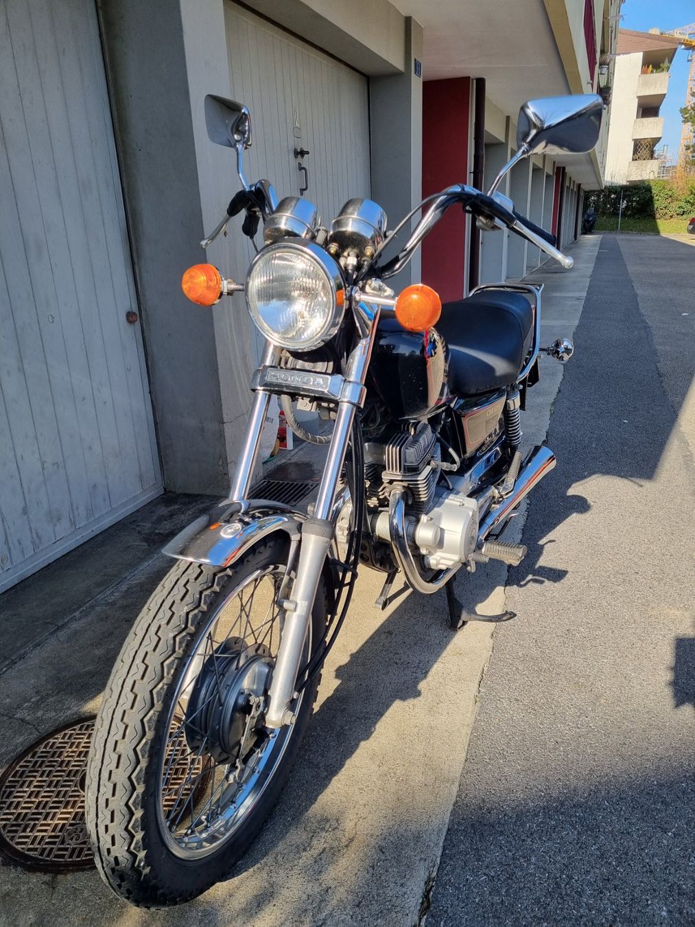 Honda Chopper: Honda CM 125 custom – Gebraucht aus Coppet von Pardaillec 2