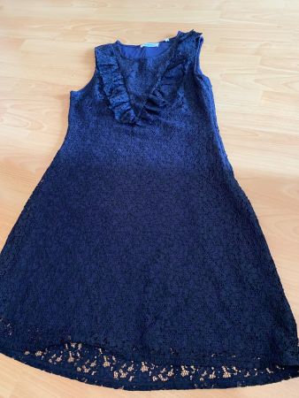 Jolie robe bleue en dentelle de fête Naf Naf taille 40 CH
