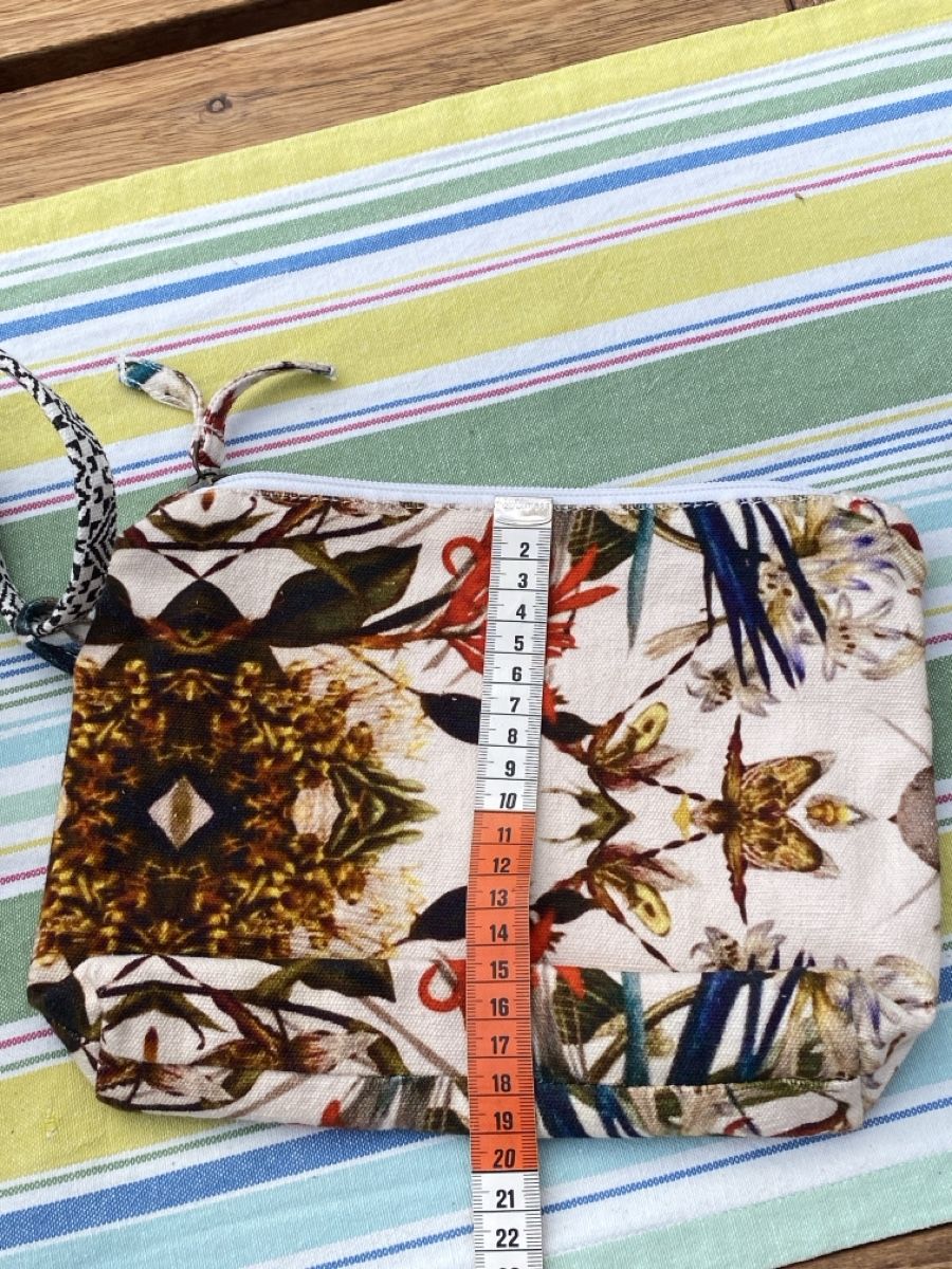 Borse da donna: Strandtasche ANOKHI mit Necessaire – Usato da Biel-Benken BL venduto da PANORMUS 5