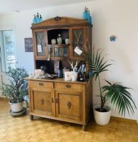 Altes schönes Buffet