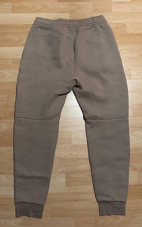 Pantaloni: Nike Tech Hose Braun Grösse M – Usato da Häfelfingen venduto da kus_l9j6 1