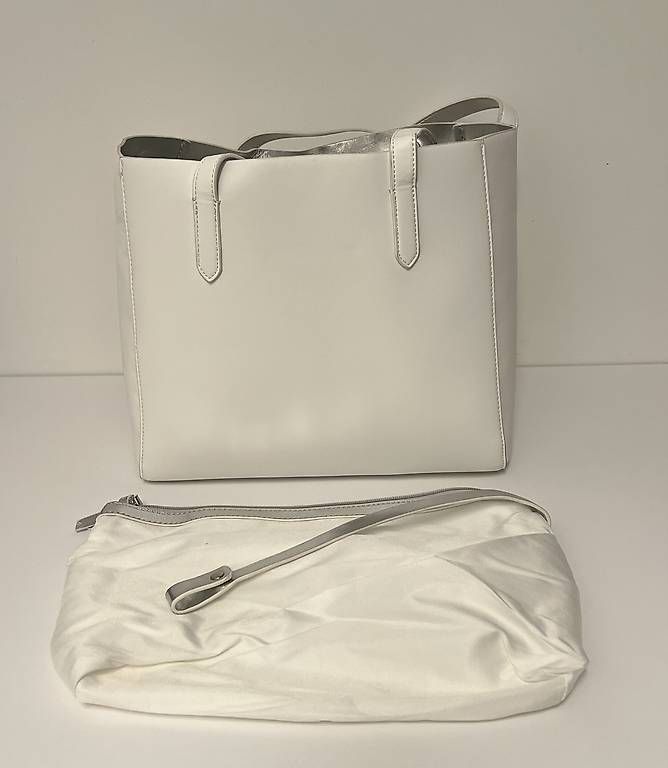 Taschen für Damen: Handtasche mit Henkel – Neu und originalverpackt aus Frauenfeld von and_vkf7 1
