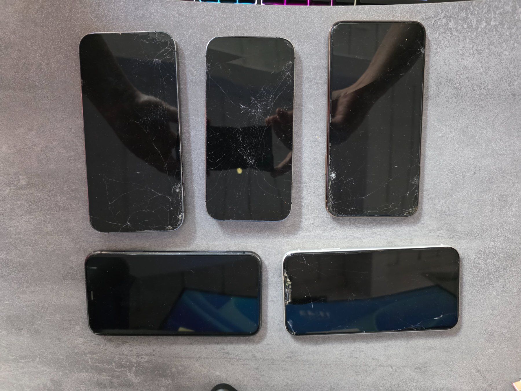 Apple Handys / Smartphones: 5 stück iphone – Defekt aus Wil SG von adler320