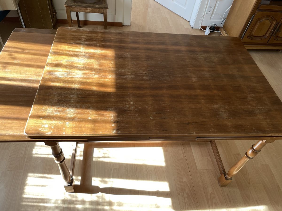 Set di tavolo e panche: Tisch mit 6 Stühlen – Usato da Fahrwangen venduto da Rehtse03 2