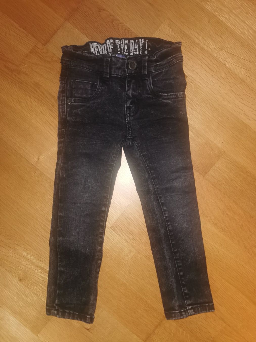 Pantaloni: Schwarze Jeans, Gr. 98 – Usato da Malters venduto da Wahni81