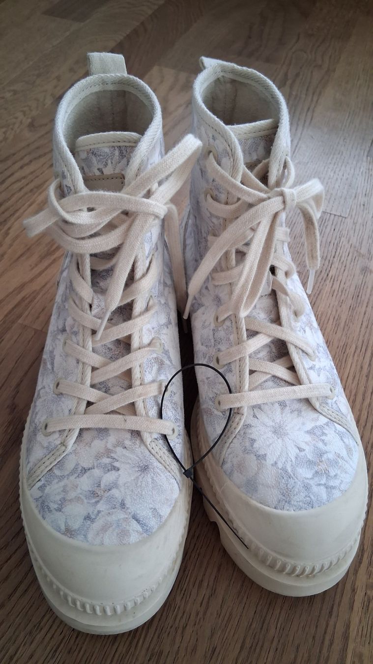 Scarpe da donna: Stiefelette - Gr 38 Damen oder Teenie – Usato da Aesch LU venduto da Baumgarten24