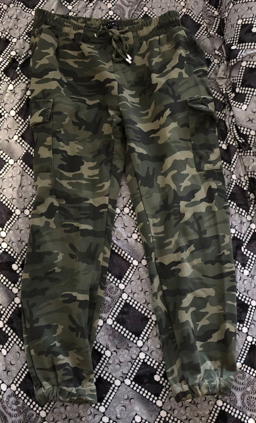 Pantaloni: Amisu Hose – Usato da Mollis venduto da ges_vlm6 3
