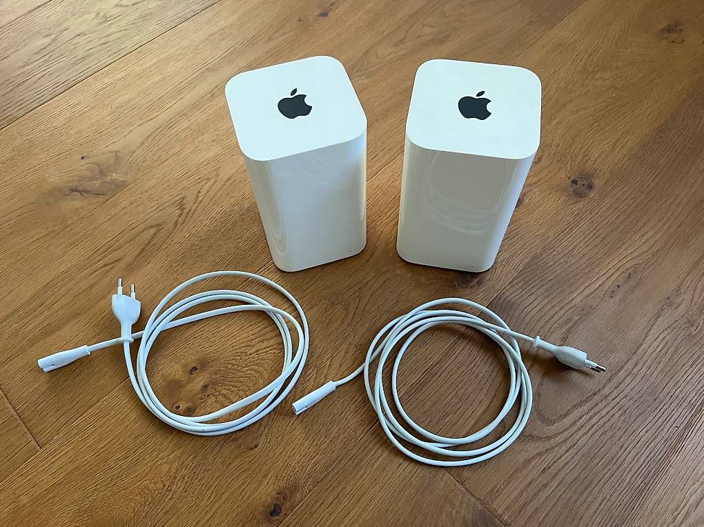 Apple Modems & Routeurs: Apple Time Capsule Model A1470 2TB – D'occasion à Port par chraenzli