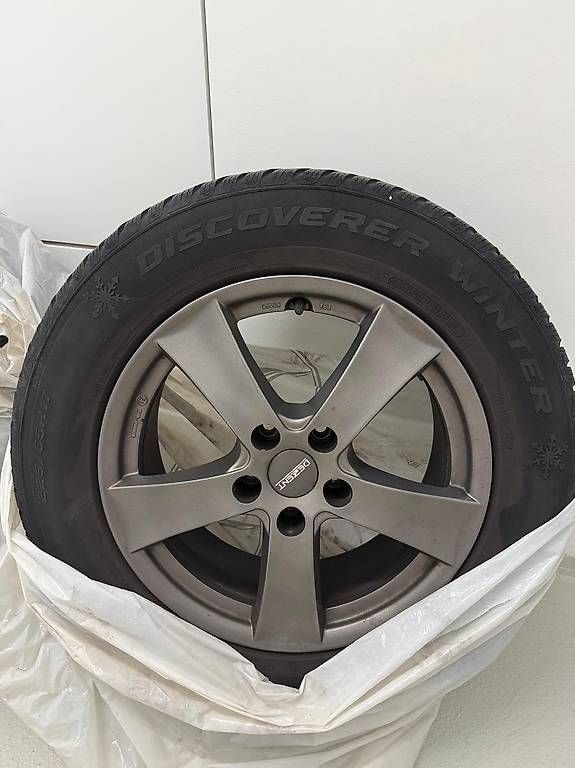 Pneumatici & Ruote complete: Winterräder mit Alufelgen 4x – Usato da Stallikon venduto da MariJ4