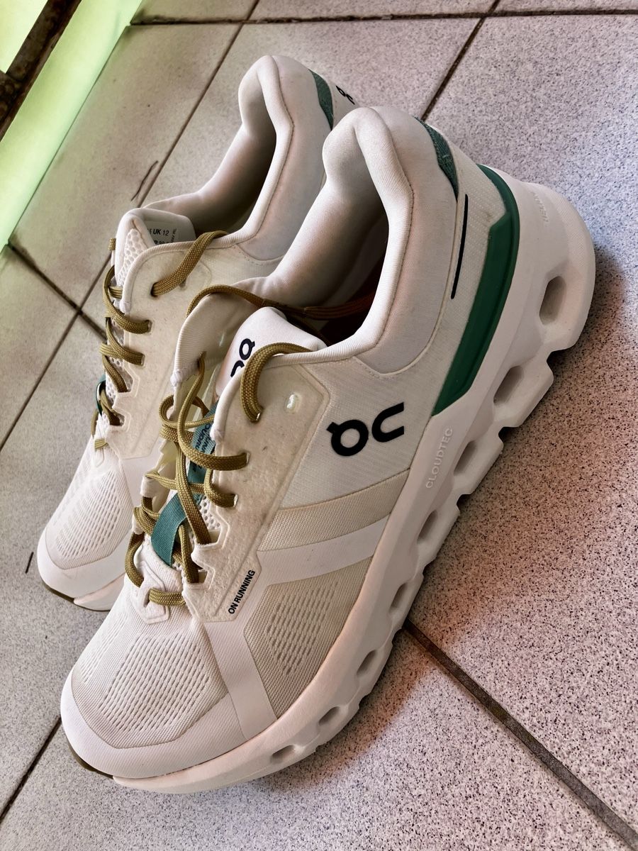 On Chaussures hommes: ON Cloudrunner  – Neuf (Voir description) à Nyon par G.B.1260 2