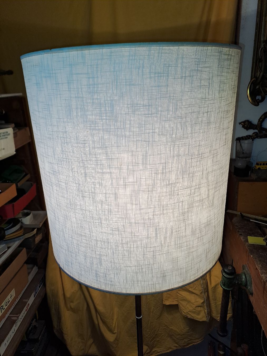 Lampade: Stehlampe Engeler um1970 – Usato da Gebenstorf venduto da suroh 1