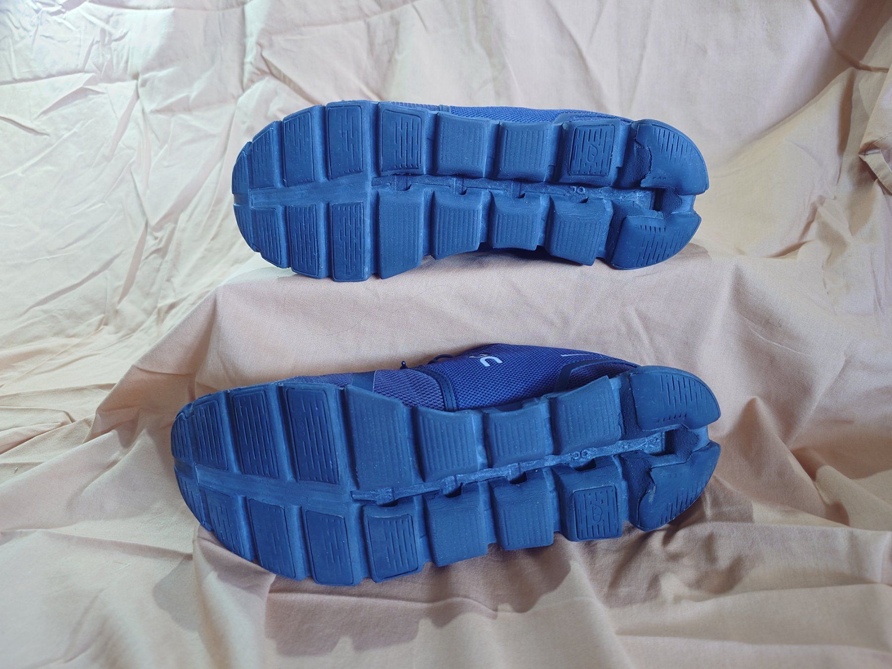 On Scarpe da uomo: On Cloud - sneaker running – Usato da Bévilard venduto da Thenightes 3