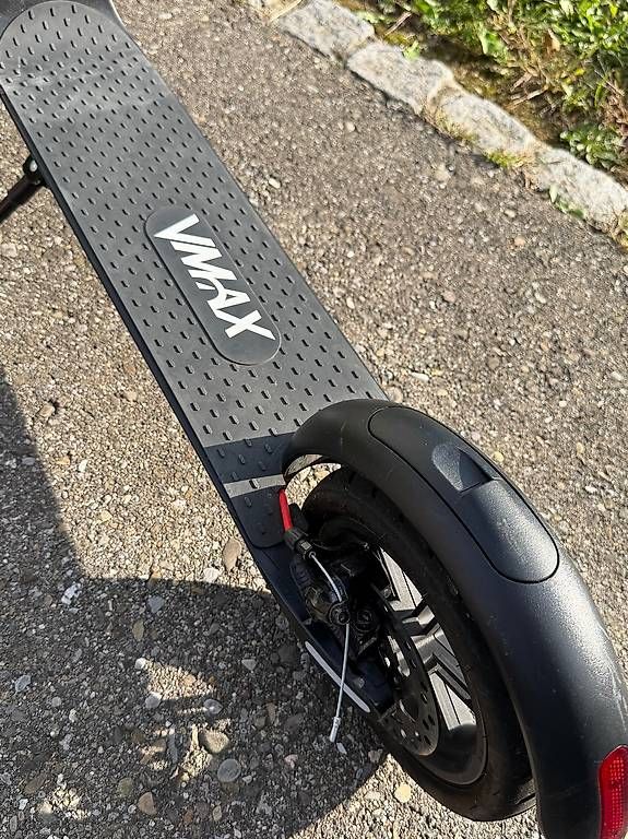Scooters: Elektroroller – D'occasion à Muri AG par cag733 1