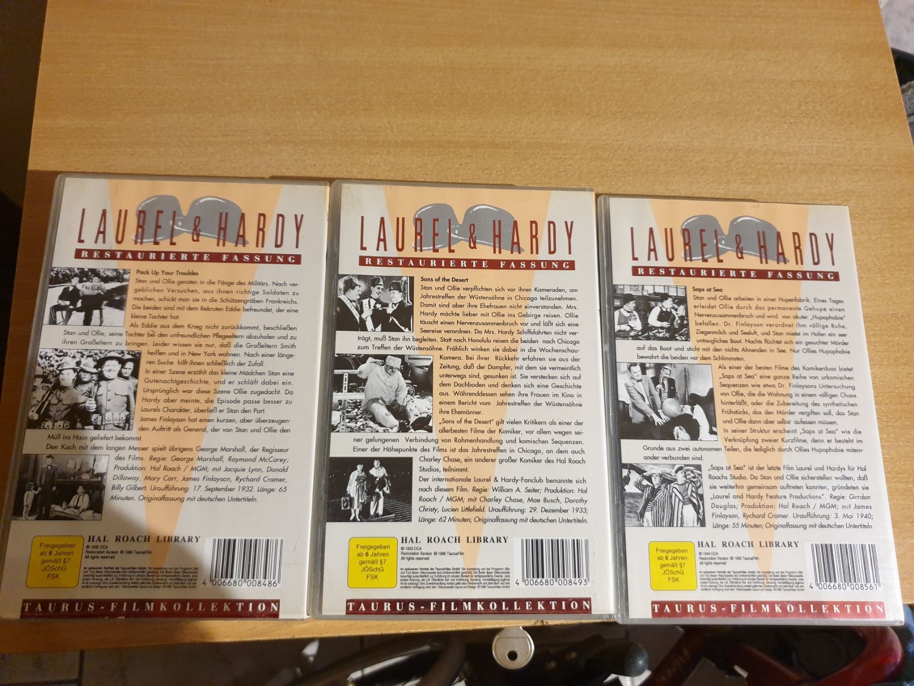 Tutti i VHS: Laurel & Hardy: 3 VHS Klassiker, restauriert – Usato da Kulmerau venduto da fel_r5fj 1