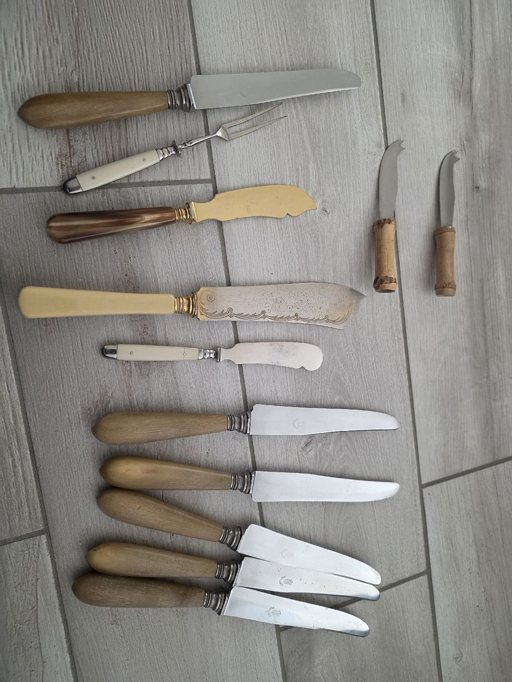 Set di posate: Besteck Lot – Usato da Dorf venduto da Echo_Elements 1