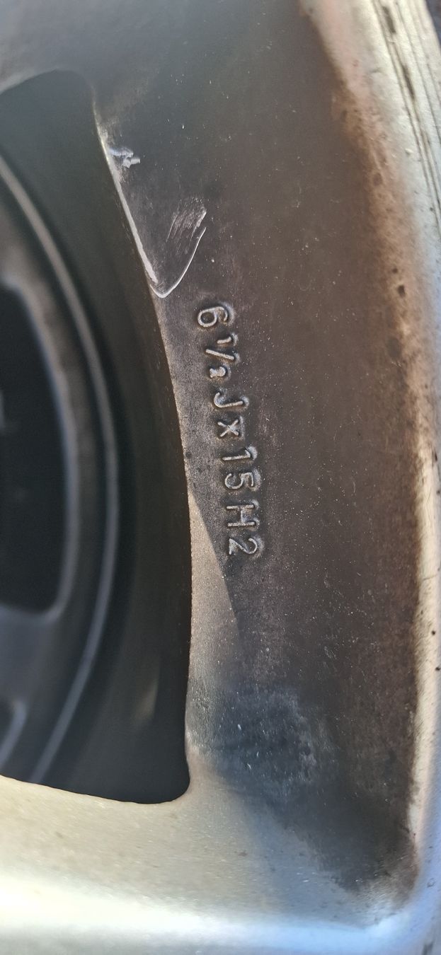 Pneus & Kompletträder: Kompletträder VW Golf – Gebraucht aus Kirchlindach von Zbinden_Velo_Moto 4