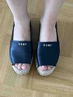 DKNY Espadrilles schwarz offene Schuhe gebraucht