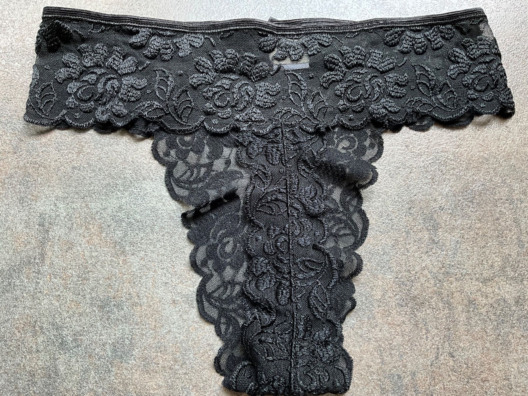 Autres dessous: String Ripcosa Damen Farbe schwarz Größe 40 – D'occasion à Basel par elster1986 1