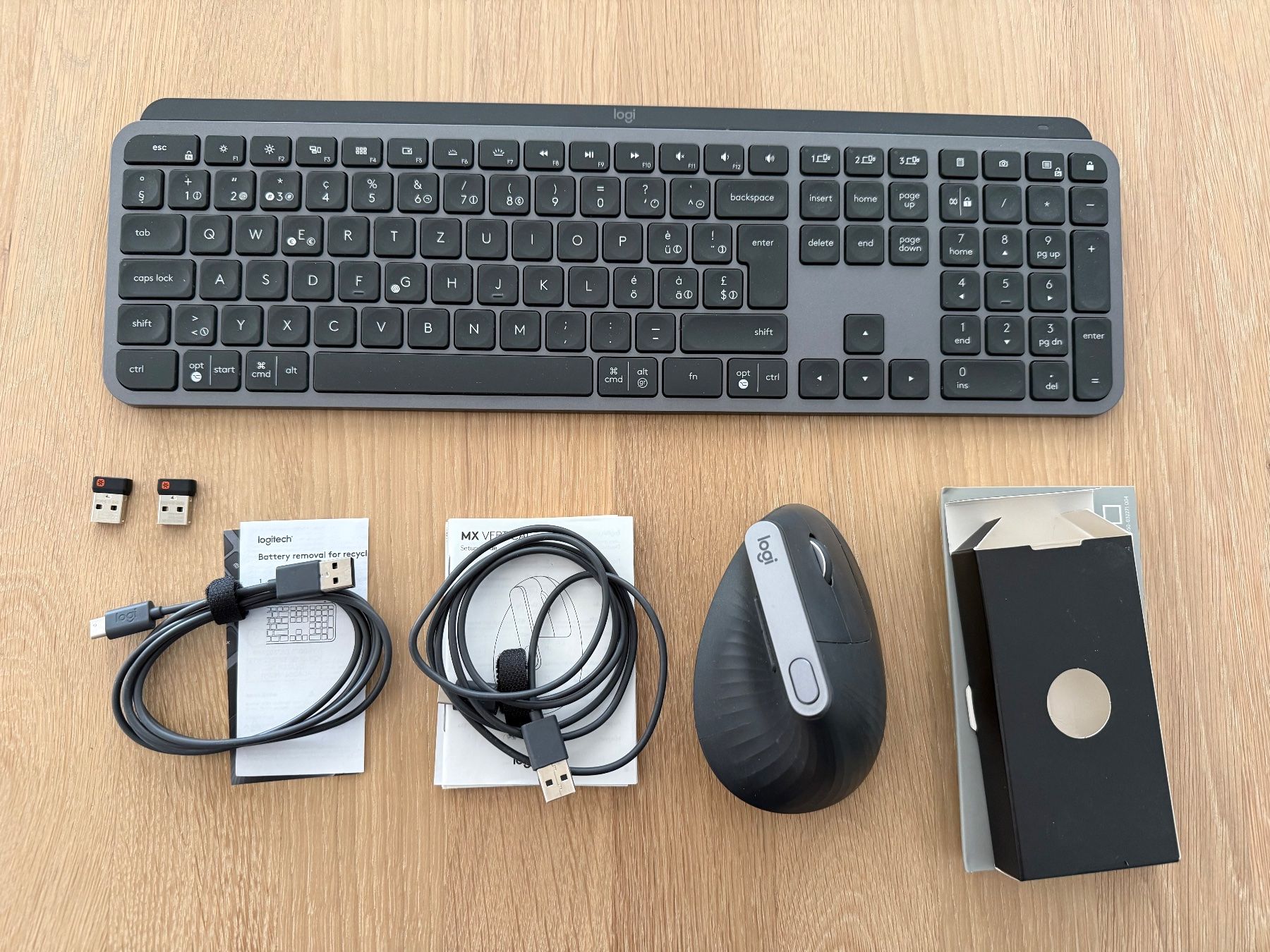 Logitech Claviers: Logitech MX Keys und MX Vertical – D'occasion à Effretikon par tim0thy